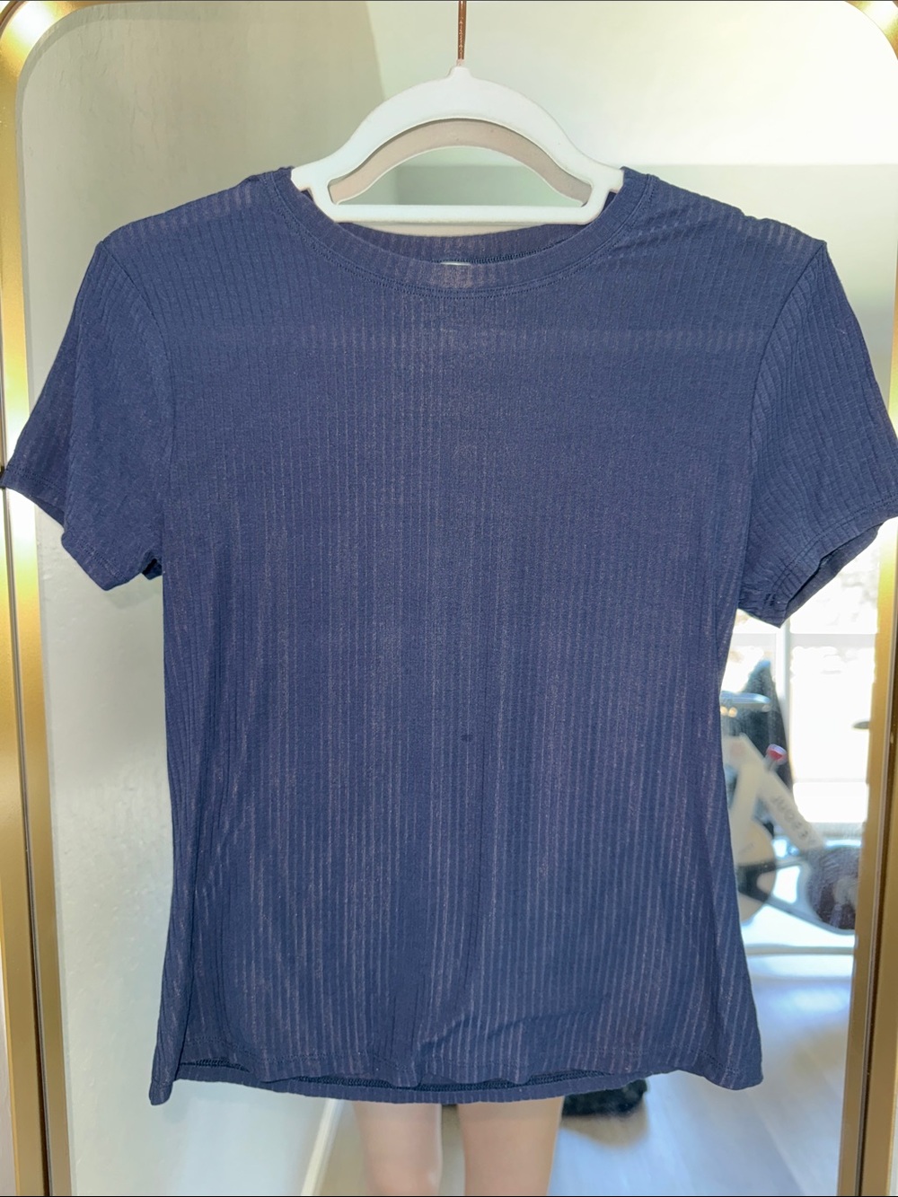 Alo Yoga Ribbed Sea Coast Tee in Navy